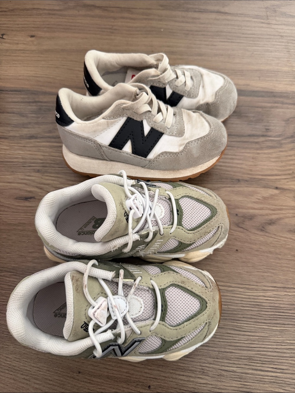 Toddler girls, new balance sneakers 2-pack / US 8